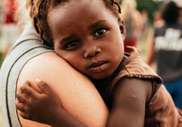 Give medical related help for african children